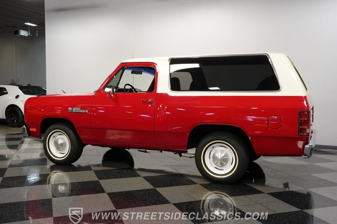 1984 Dodge Ramcharger - Image 9 of 31