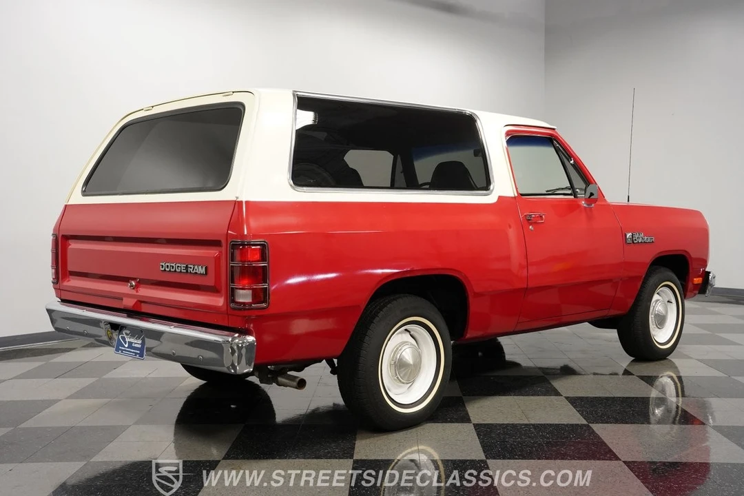 1984 Dodge Ramcharger - Image 12 of 21