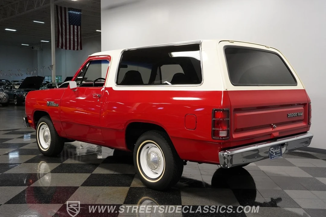 1984 Dodge Ramcharger - Image 9 of 21