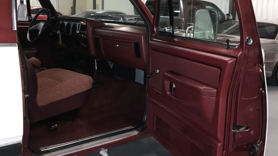 1984 Dodge Ramcharger - Image 6 of 10