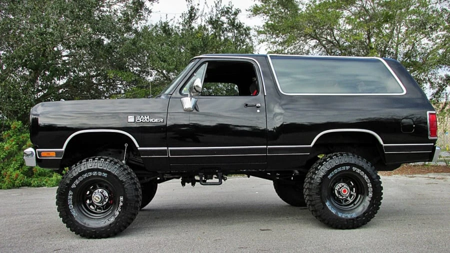 1984 Dodge Ramcharger - Image 2 of 11