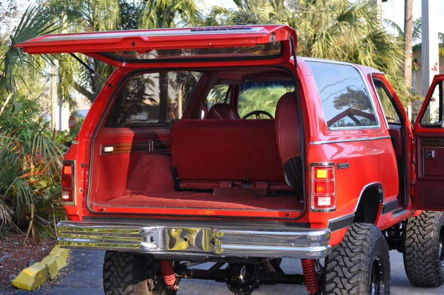 1984 Dodge Ramcharger - Image 5 of 9