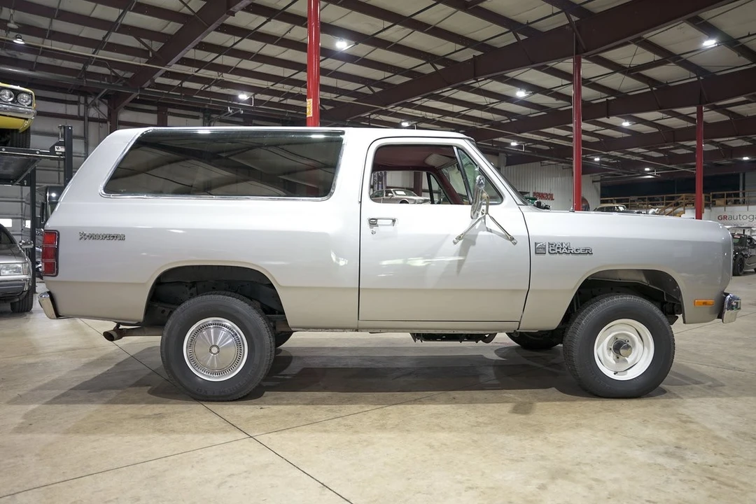 1984 Dodge Ramcharger - Image 10 of 12