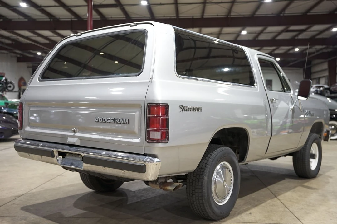 1984 Dodge Ramcharger - Image 8 of 12