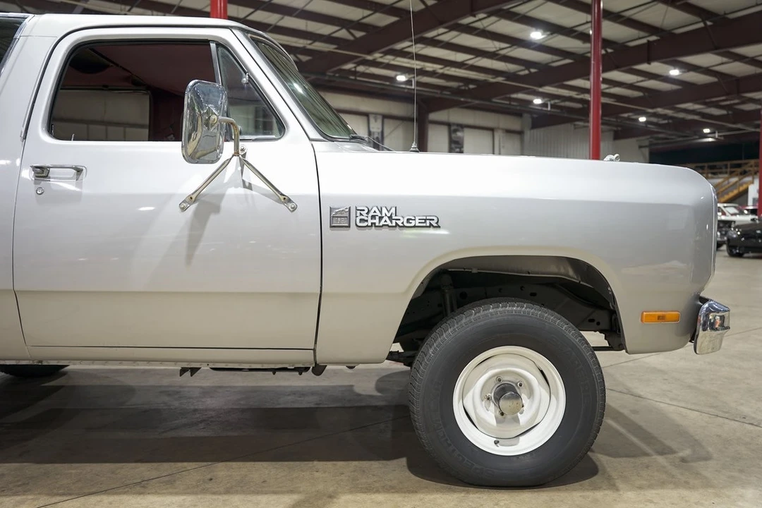 1984 Dodge Ramcharger - Image 11 of 12