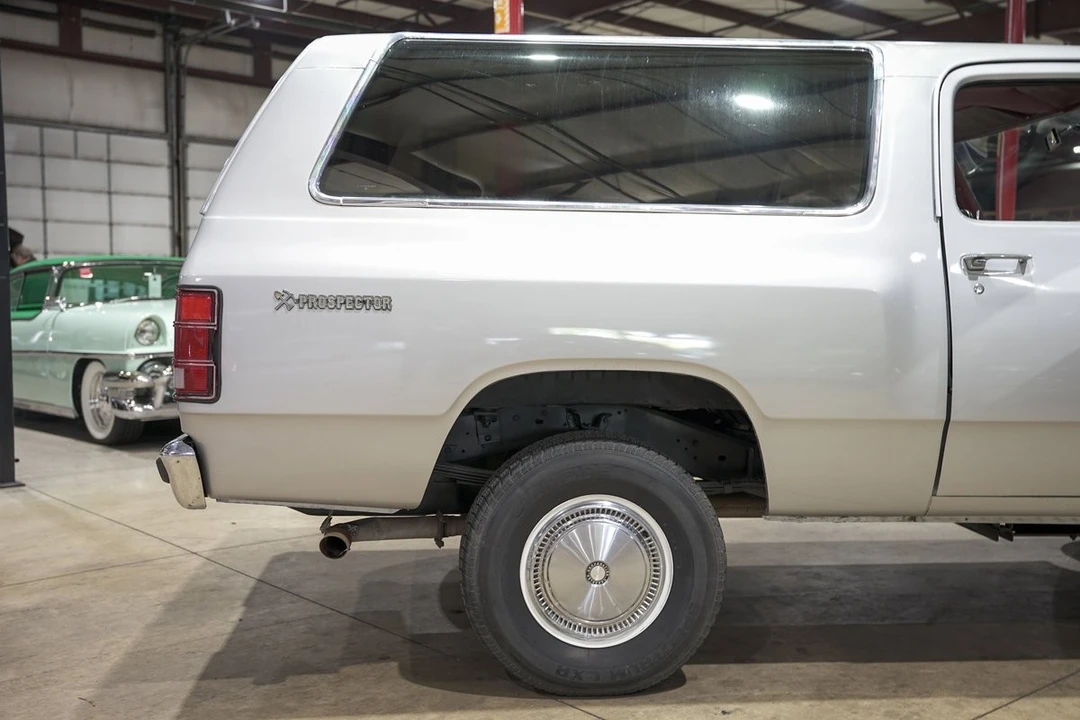 1984 Dodge Ramcharger - Image 9 of 12