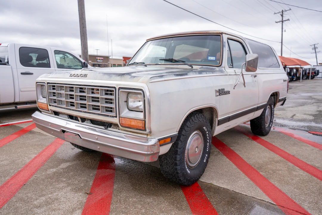 1984 Dodge Ramcharger - Image 3 of 31