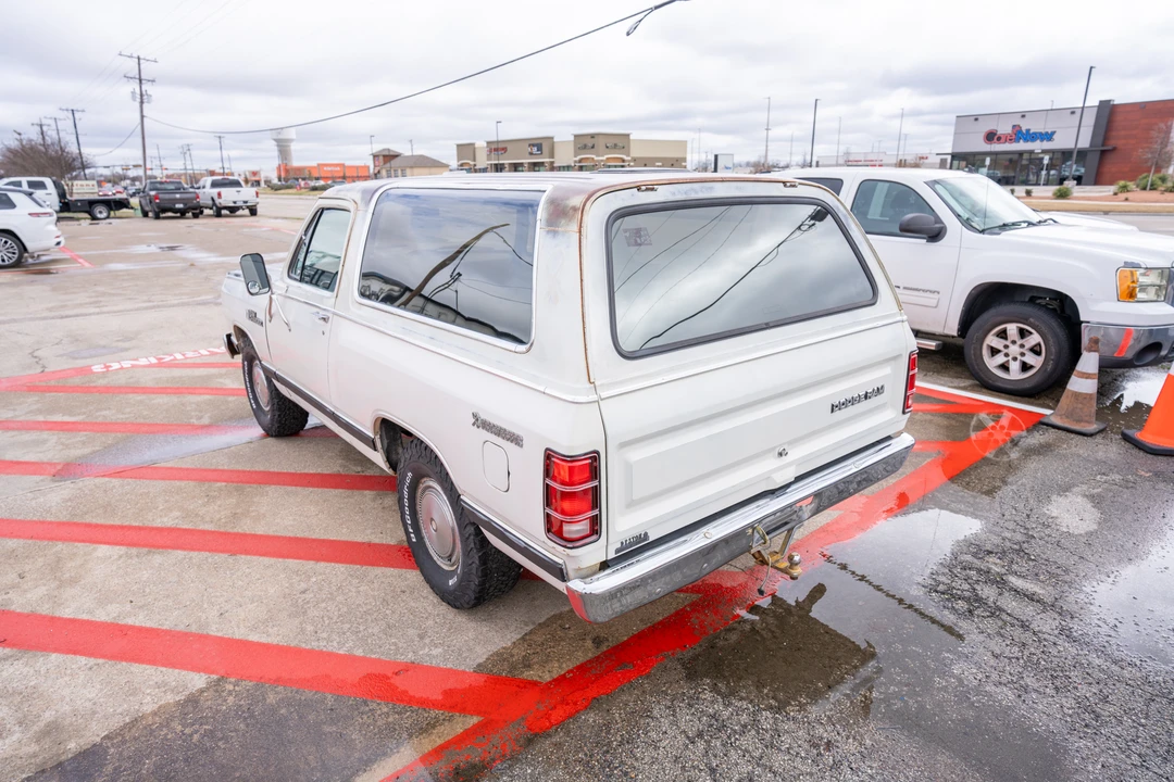 1984 Dodge Ramcharger - Image 10 of 31