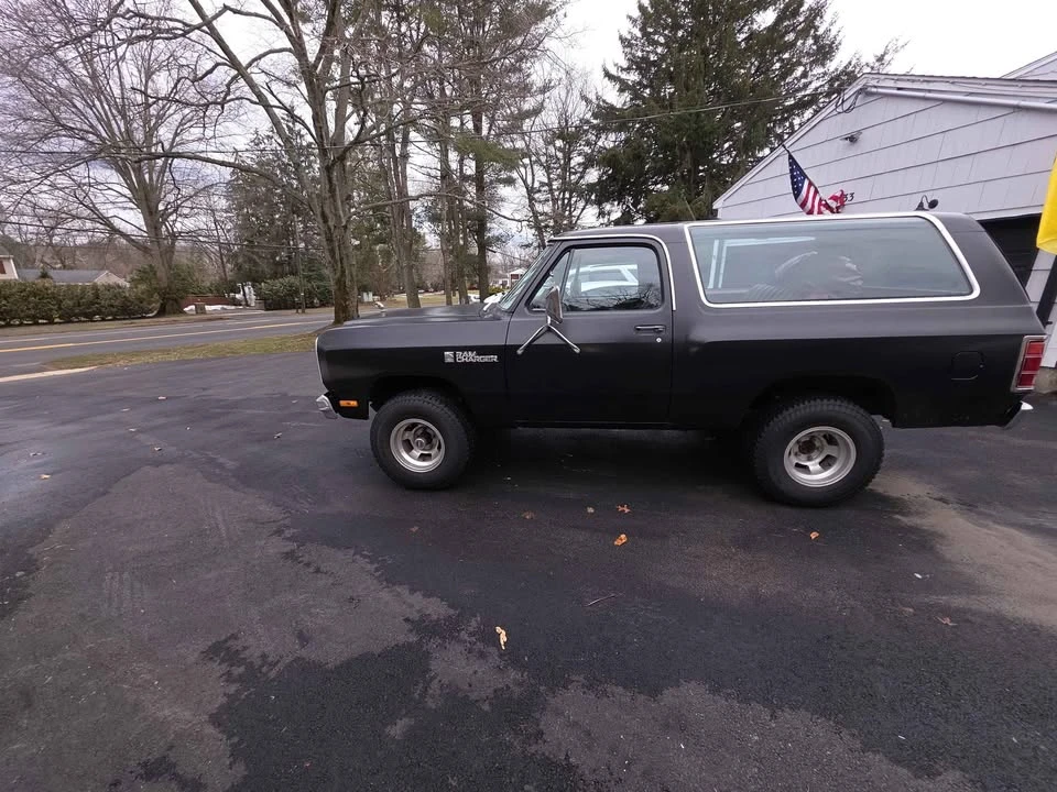 1984 Dodge Ramcharger - Image 12 of 13