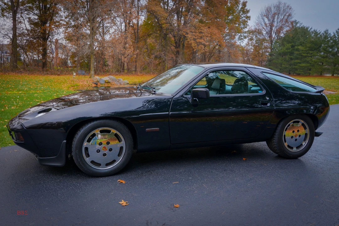 1984 Porsche 928 S - Image 13 of 31