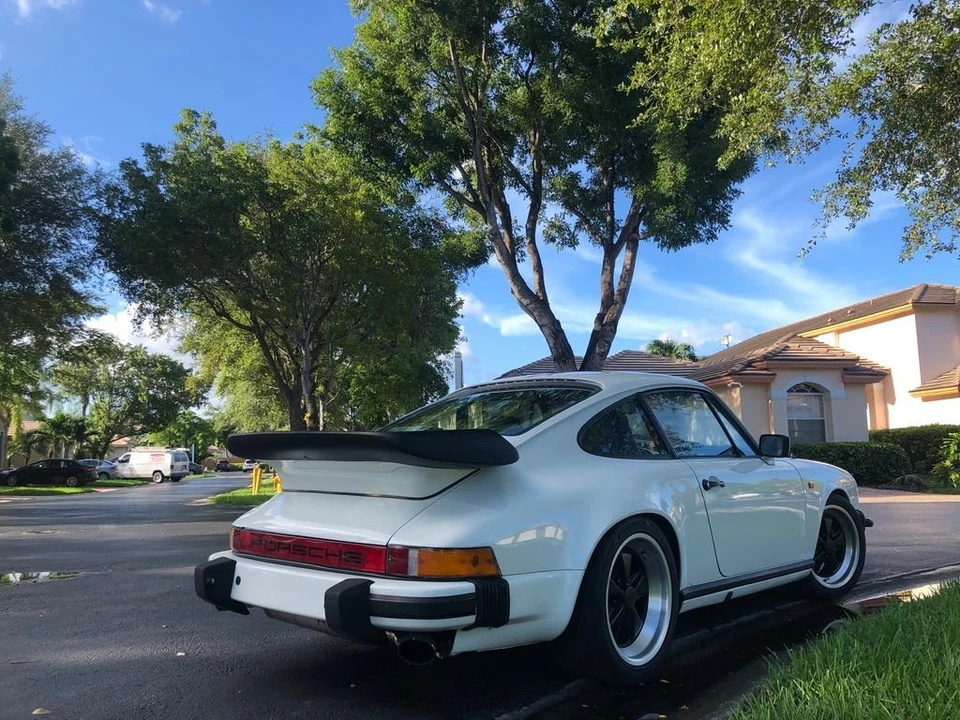 1984 Porsche 911 Carrera 3.2 - Image 5 of 23