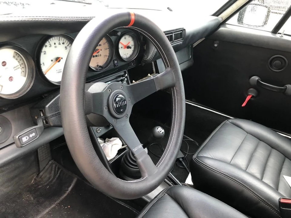 1984 Porsche 911 Carrera 3.2 - Image 12 of 23