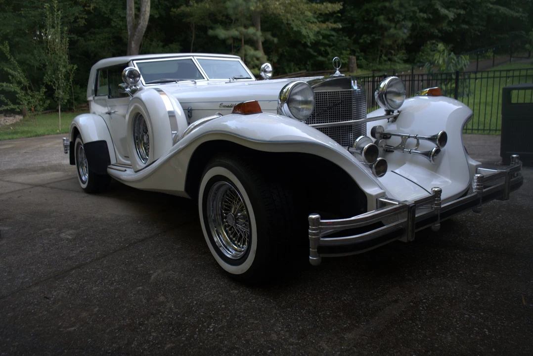 1984 Excalibur - Image 17 of 31