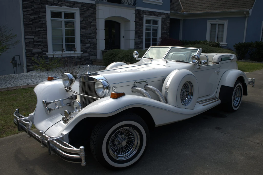 1984 Excalibur - Image 2 of 31