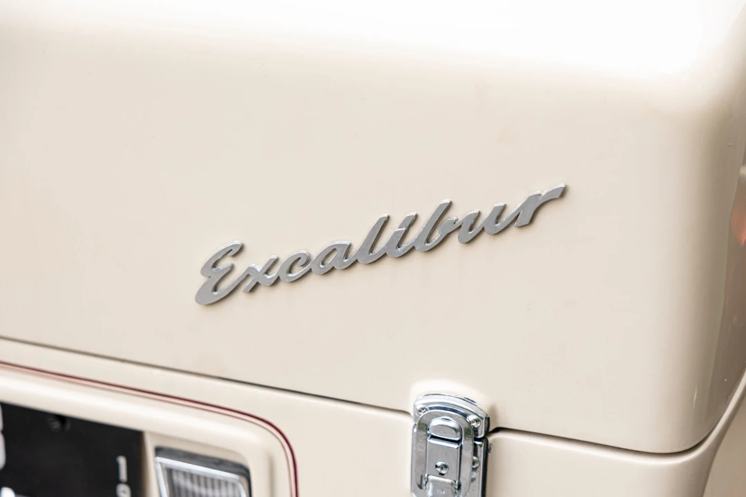 1984 Excalibur - Image 17 of 22