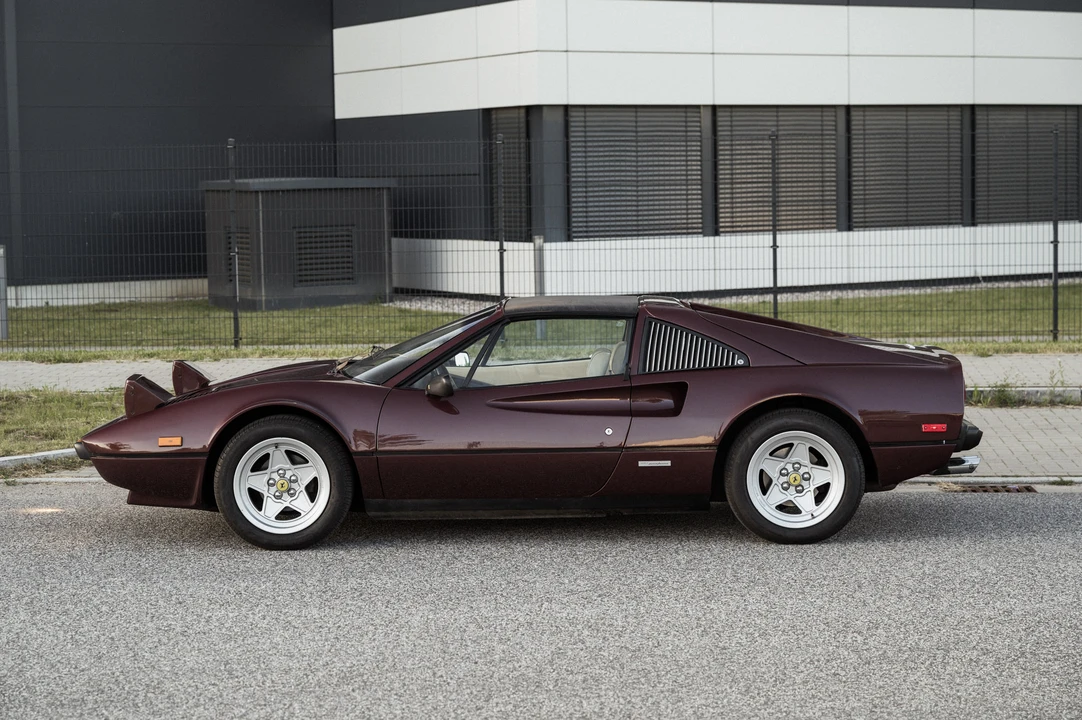 1984 Ferrari 308 GTS QV - Image 9 of 31