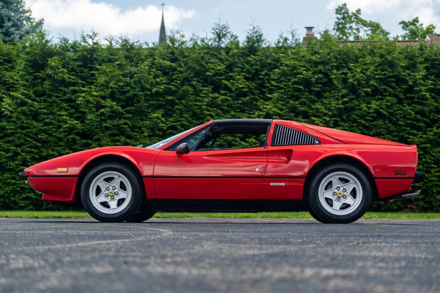1984 Ferrari 308 GTS QV - Image 2 of 31
