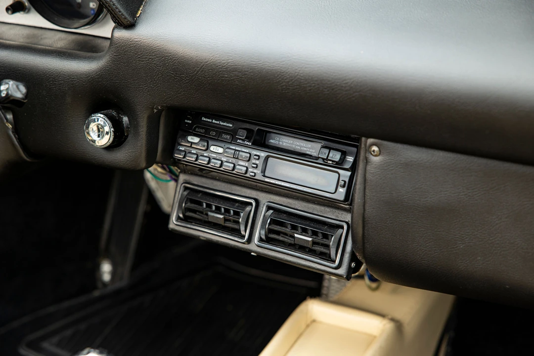 1984 Ferrari 308 GTS QV - Image 29 of 31