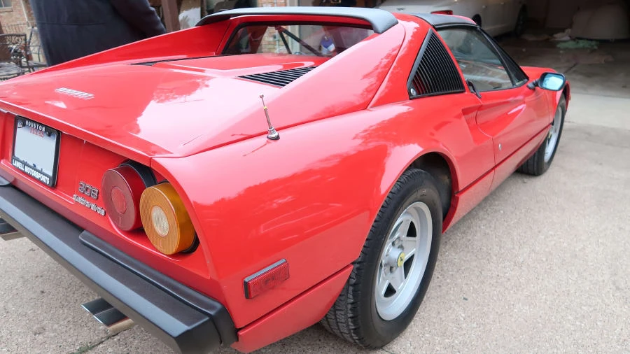 1984 Ferrari 308 GTS QV - Image 3 of 28
