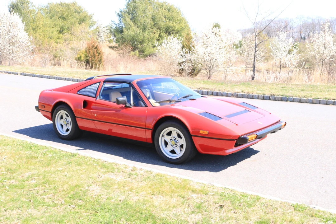 1984 Ferrari 308 GTS QV - Image 2 of 31