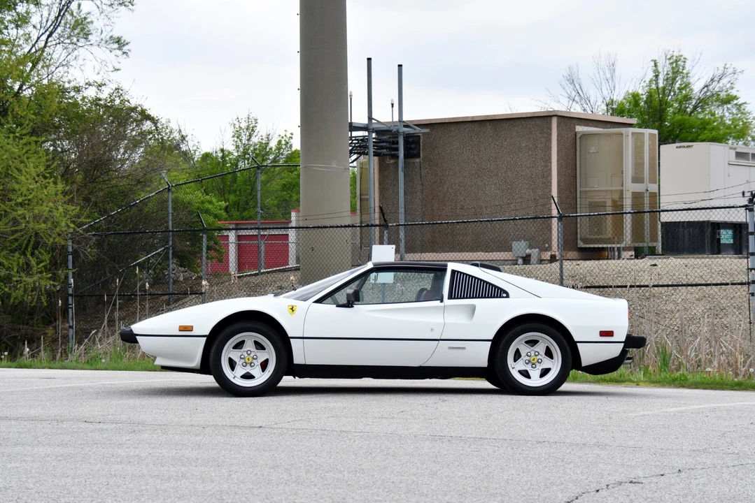 1984 Ferrari 308 GTS QV - Image 3 of 31