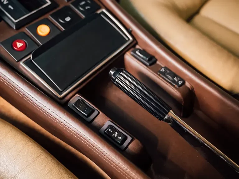 1984 Ferrari 400i - Image 19 of 31