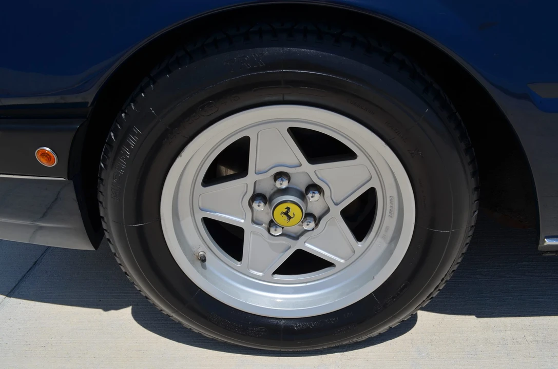 1984 Ferrari 400i - Image 29 of 31
