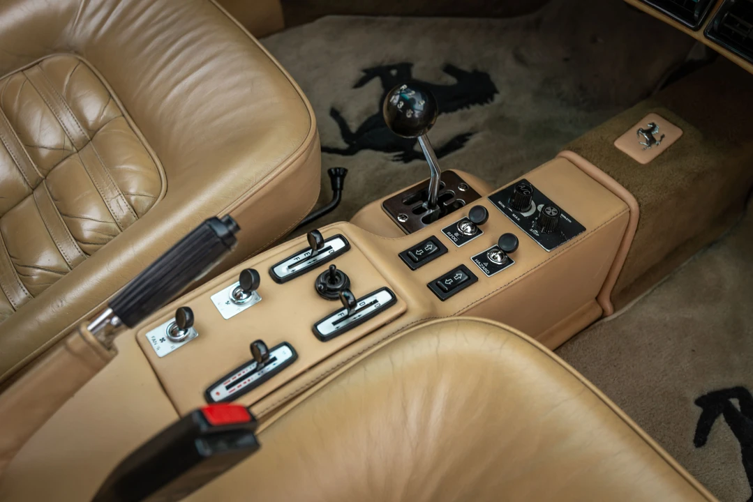 1984 Ferrari 512 BBi - Image 14 of 31