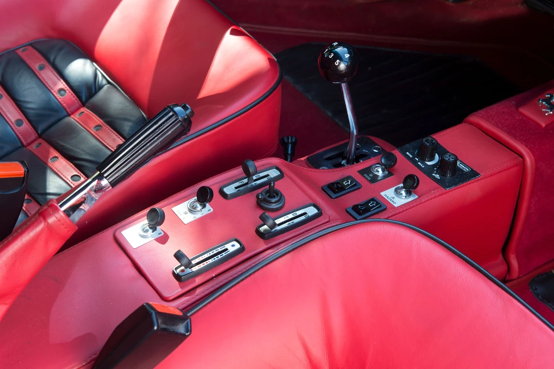 1984 Ferrari 512 BBi - Image 8 of 29