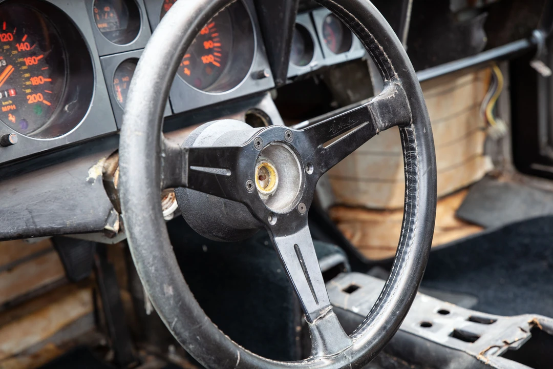 1984 Ferrari 512 BBi - Image 2 of 25