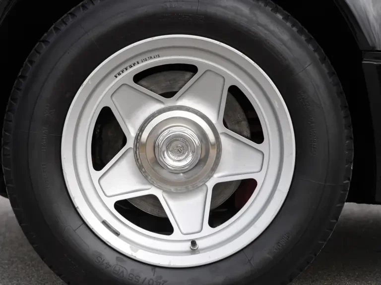 1984 Ferrari 512 BBi - Image 17 of 31
