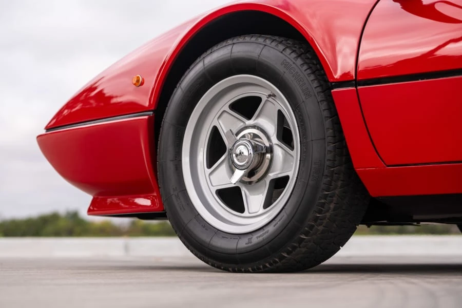 1984 Ferrari 512 BBi - Image 12 of 31