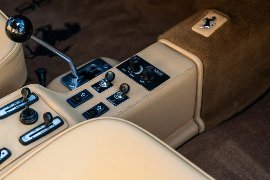 1984 Ferrari 512 BBi - Image 25 of 31