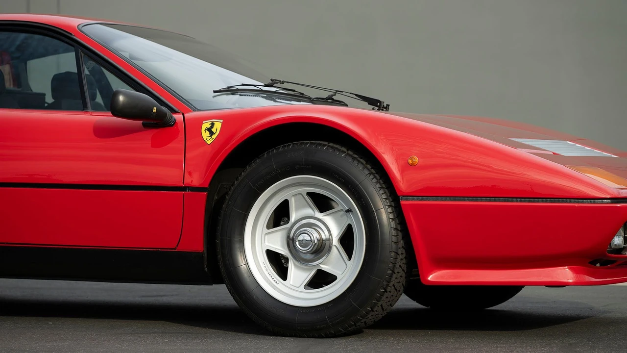 1984 Ferrari 512 BBi - Image 25 of 31