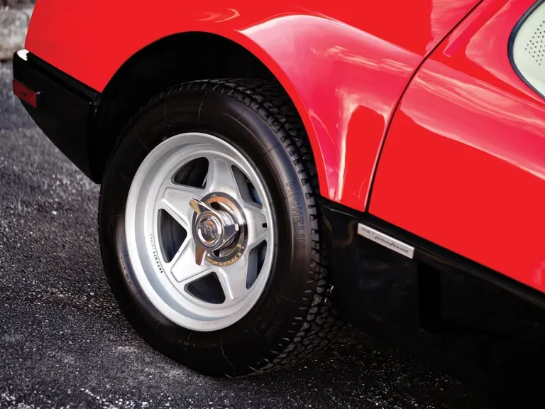 1984 Ferrari 512 BBi - Image 19 of 31