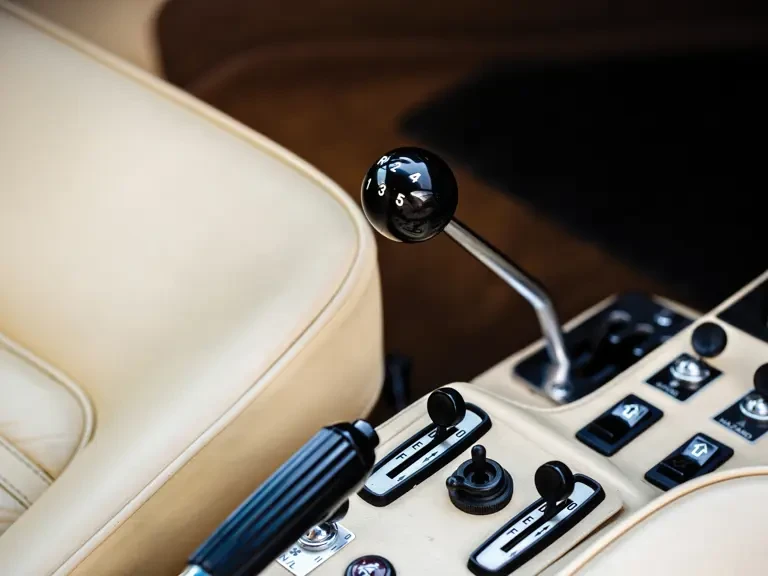 1984 Ferrari 512 BBi - Image 14 of 31