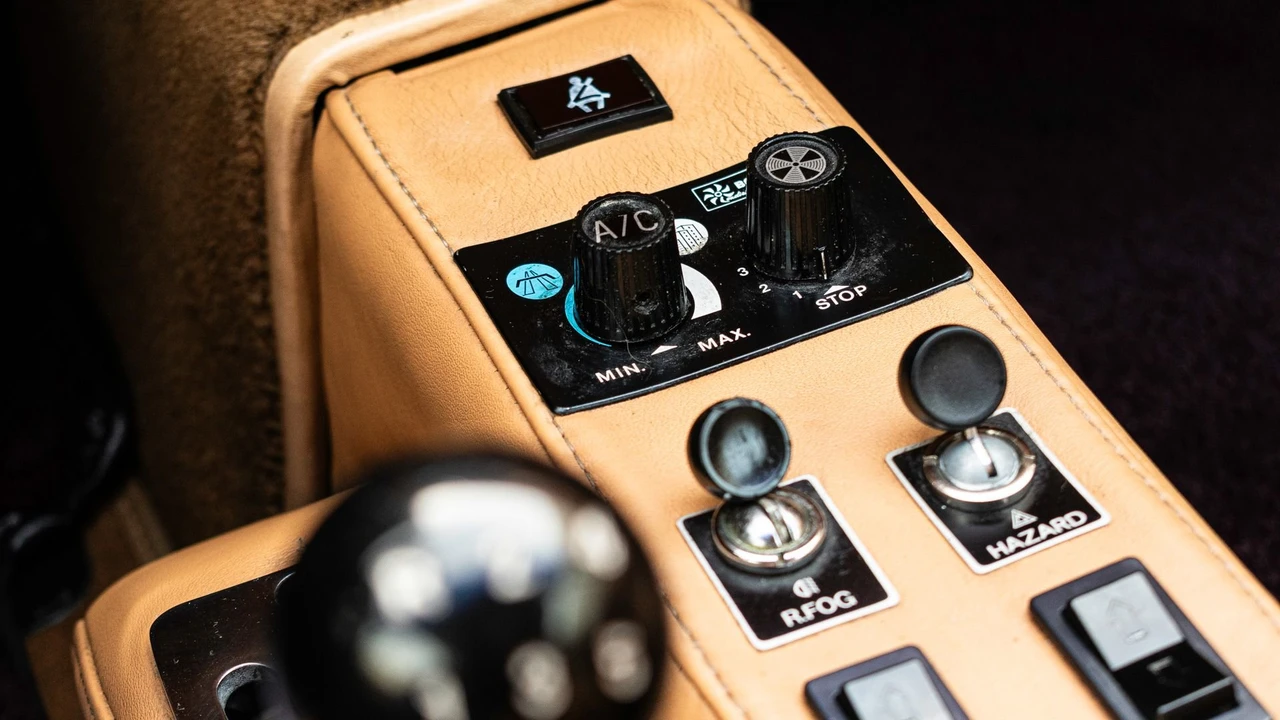 1984 Ferrari 512 BBi - Image 21 of 31