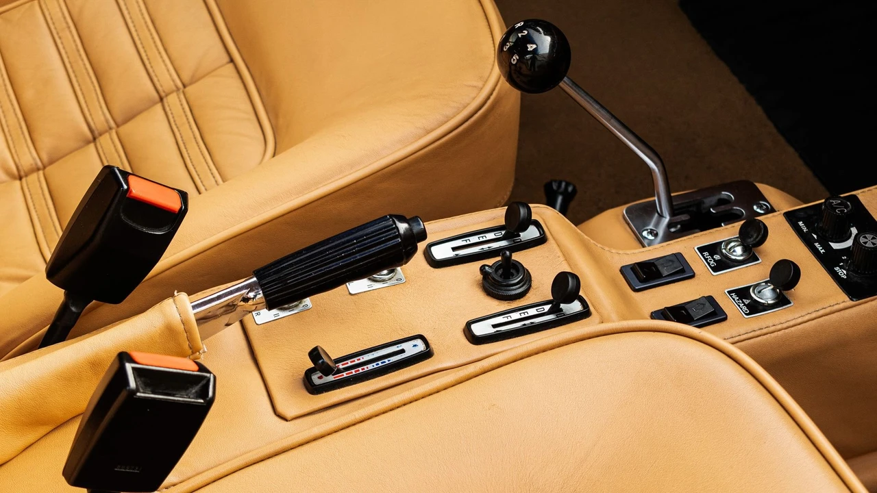 1984 Ferrari 512 BBi - Image 25 of 31