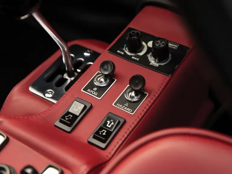 1984 Ferrari 512 BBi - Image 17 of 31