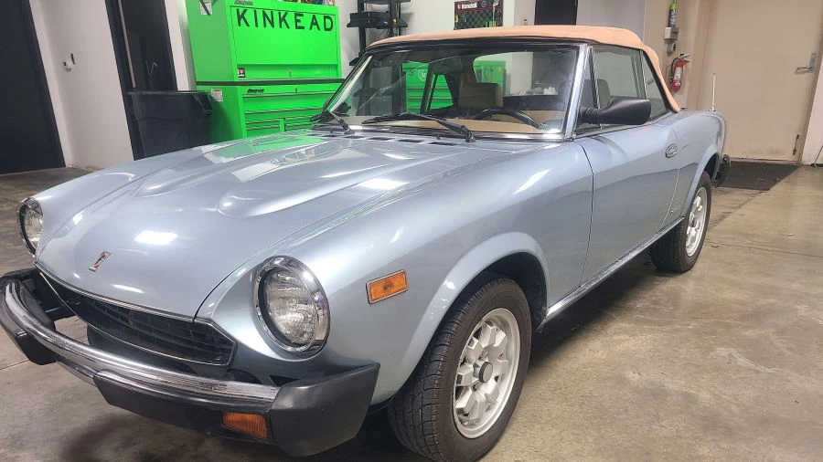 1984 Fiat 124 - Image 5 of 7