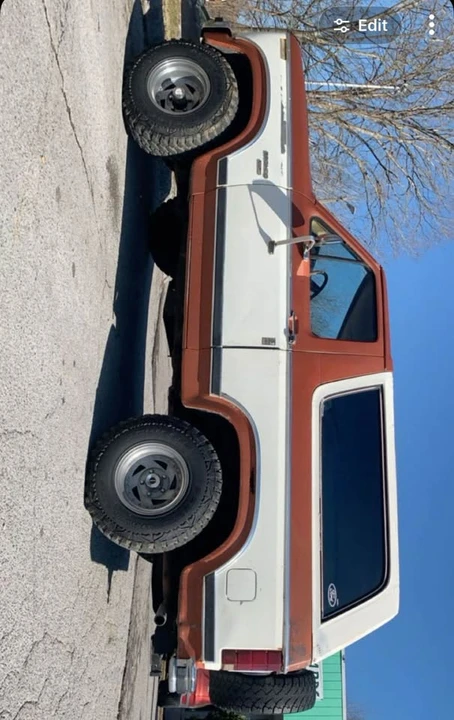1984 Ford Bronco 3rd Gen - Image 3 of 4