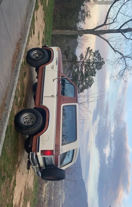 1984 Ford Bronco 3rd Gen - Image 2 of 4