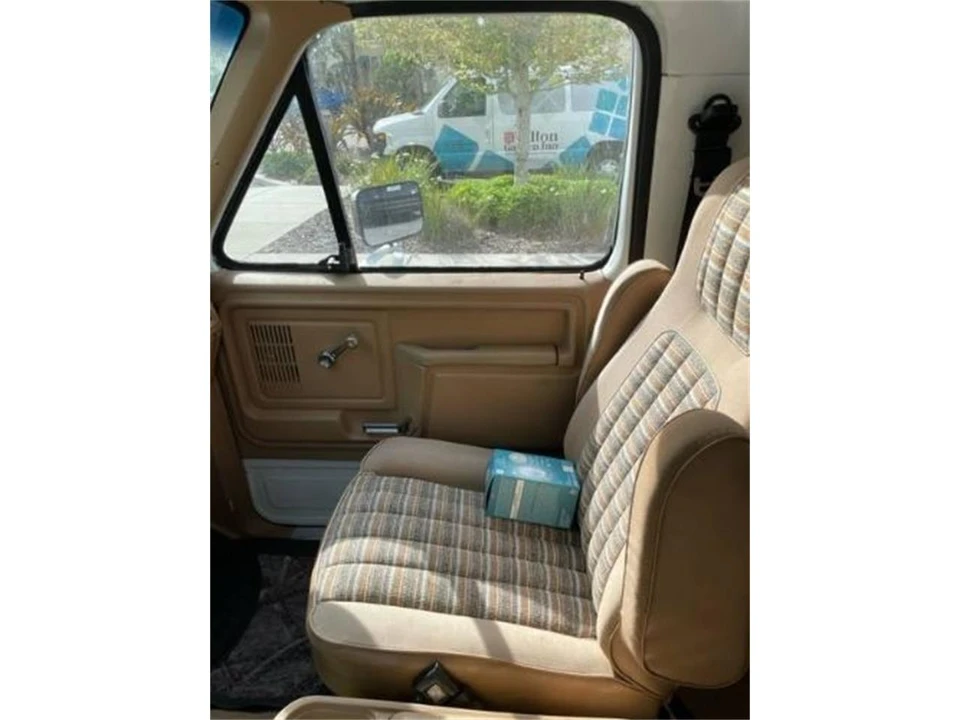 1984 Ford Bronco 3rd Gen - Image 7 of 9