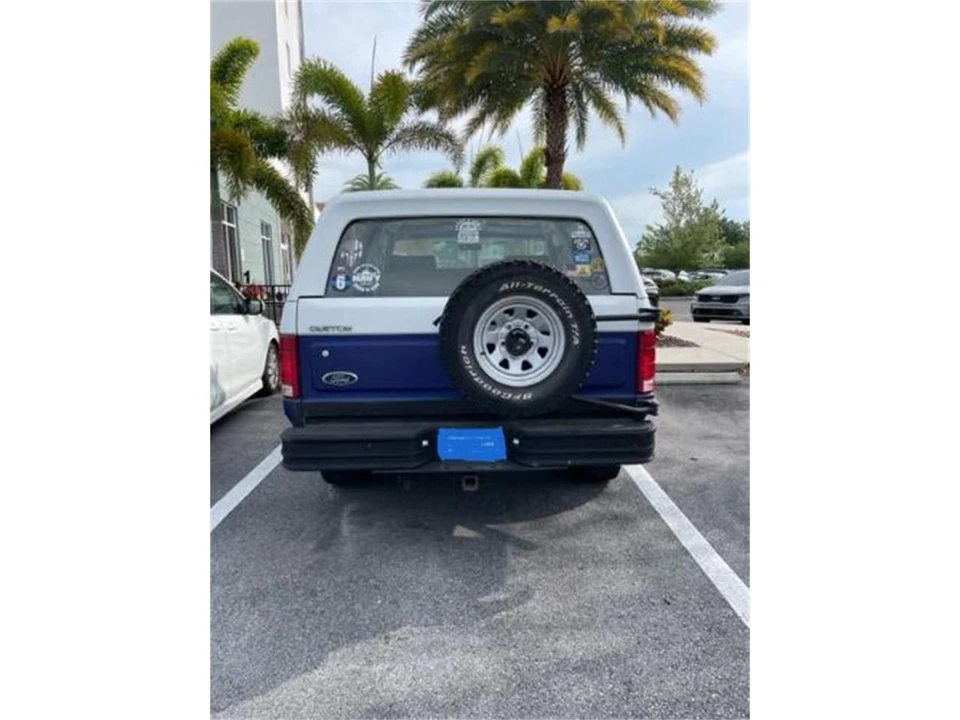 1984 Ford Bronco 3rd Gen - Image 2 of 9