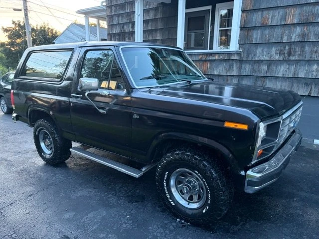 1984 Ford Bronco 3rd Gen - Image 5 of 12