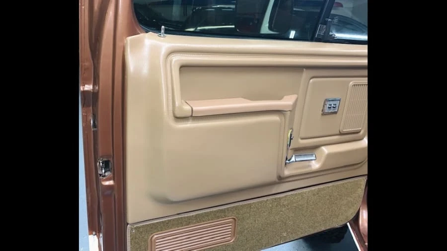 1984 Ford Bronco 3rd Gen - Image 10 of 11