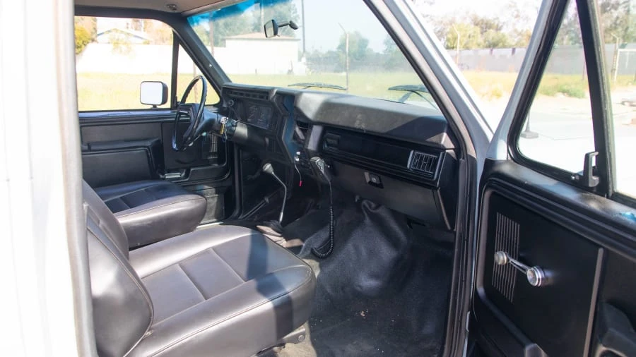 1984 Ford Bronco 3rd Gen - Image 5 of 12