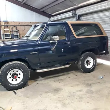 1984 Ford Bronco 2 Door