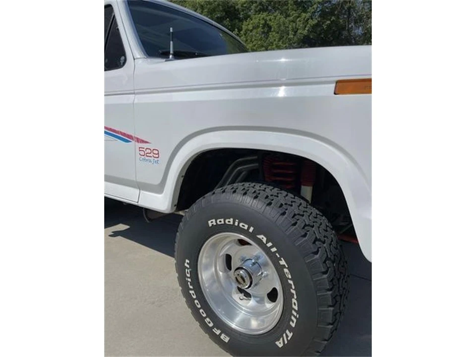 1984 Ford Bronco 3rd Gen - Image 2 of 9