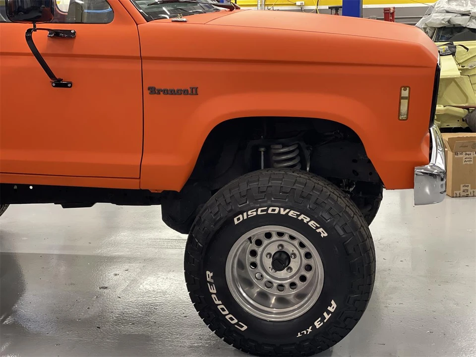 1984 Ford Bronco II - Image 10 of 19